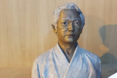 busto-kobayashi
